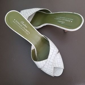 Donald J. Pliner white mule sandals size 8.5 M